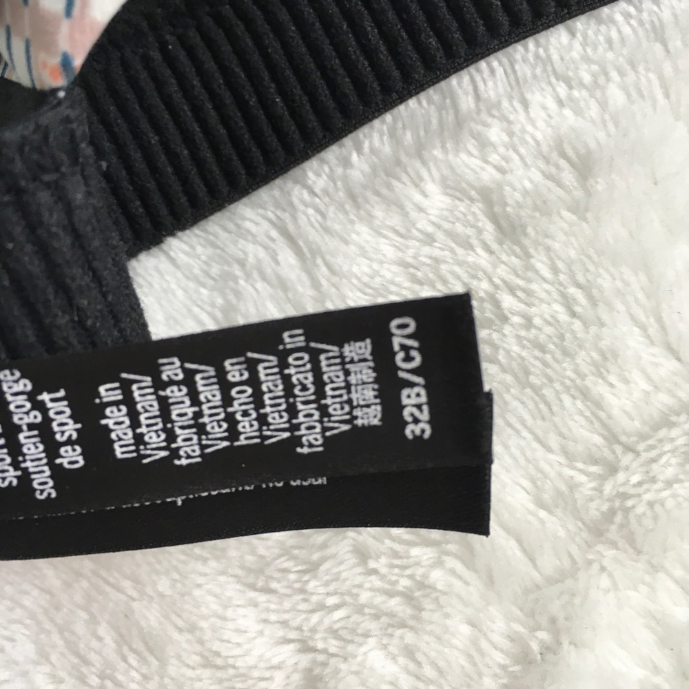 Victoria Sport Incredible Sport Bra 32B - Picture 7 of 9